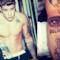 Justin Bieber: il nuovo tatuaggio è un occhio dedicato alla mamma!
