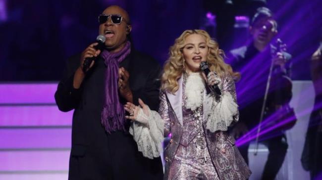 Madonna e Stevie Wonder