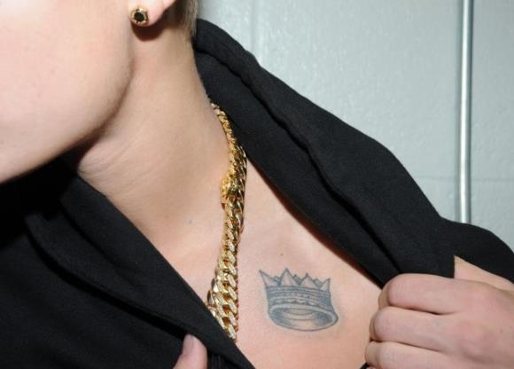 Tatuaggio della scapola sinistra di Justin Bieber