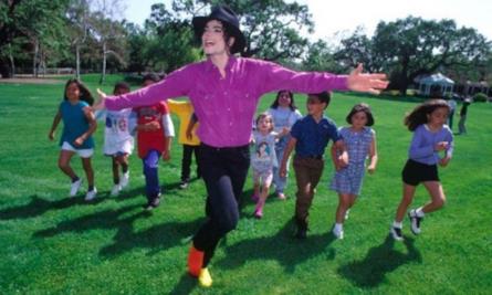 Michael Jackson Neverland In Vendita Scatta La Raccolta Fondi Allsongs