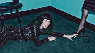 Katy Perry tra fruste e bondage