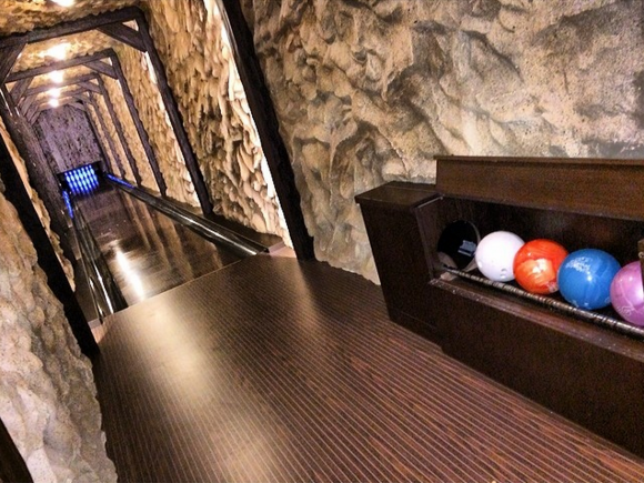 La pista da bowling nella casa di Aspen di Rihanna