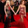 Jennifer Lopez sfila con Donatella Versace