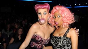 Nicki Minaj e Katy Perry con i capelli pink