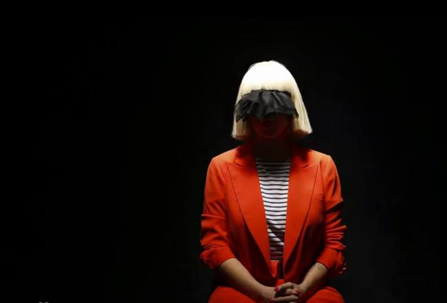 Chep Thrills è il nuovo singolo di Sia ft. Sean Paul in radio dal 19 febbraio Sia - Cheap Thrills