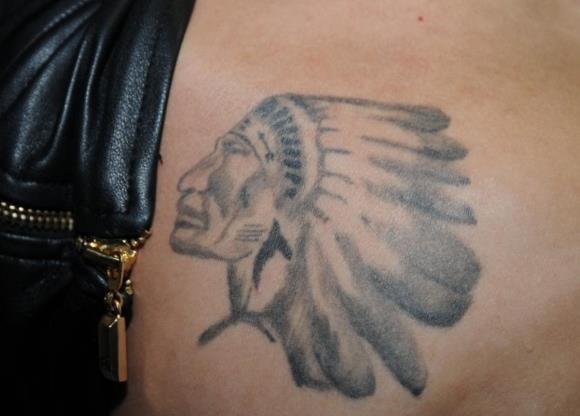 Tatuaggio della spalla sinistra di Justin Bieber