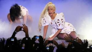 Lady Gaga concerto Milano 2012 foto