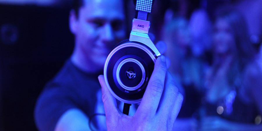 A Las Vegas, Tiesto ha presentato una nuova collezione di cuffie Audiofly che porteranno il suo logo, dopo aver firmato anche le headphones di AKG