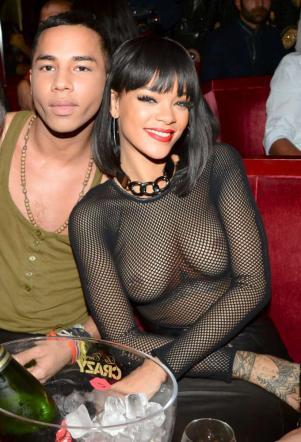 Rihanna con un fan
