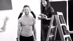 Calvin Harris sul set fotografico di Armani