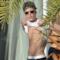 Justin Bieber senza maglietta e senza pantaloni a Miami [FOTO]