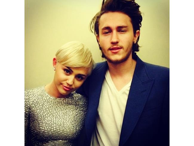 Miley Cyrus e il fratello Braison