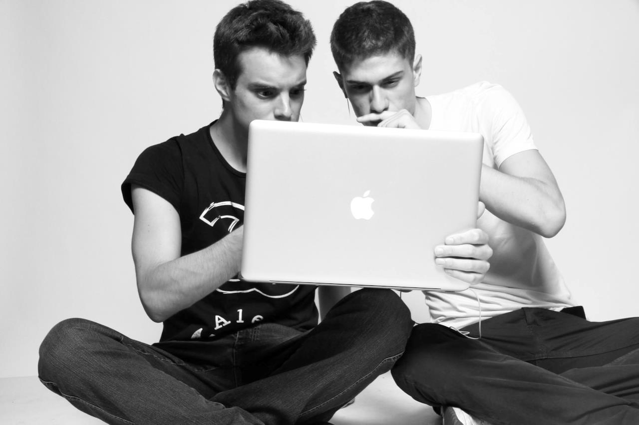 Merk & Kremont stanno spopolando! | AllSongs