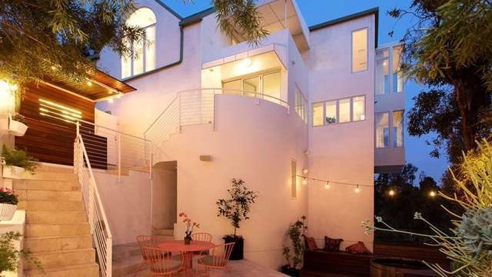 L'esterno della casa