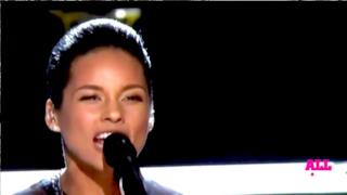 Alicia Keys - Maroon 5 Preformance Grammy Awards 2013 - 8