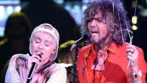 Miley Cyrus e Wayne Conye insieme sul palco