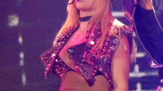 Britney Spears live Londra 2011 - 13