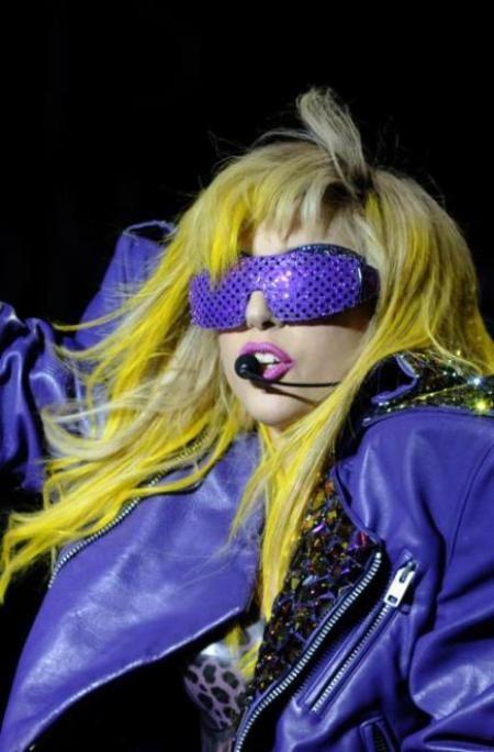 Lady Gaga capelli gialli