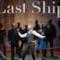 Sting e il cast di The Last Ship durante il musical