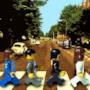 La copertina di Abbey Road riprodotta con i Lego
