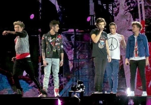 One Direction twitter pics - 93