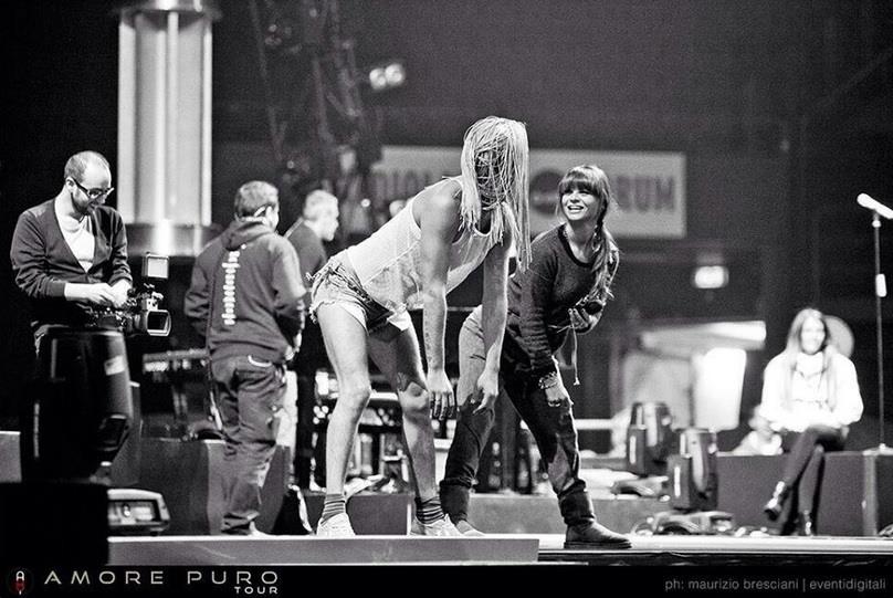 Alessandra Amoroso twerking a Le Iene