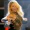 Latin Grammy Awards 2011, Shakira caliente strega la platea (VIDEO)