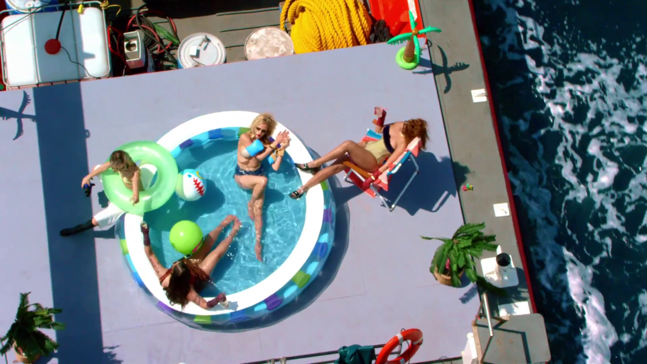 Rihanna pool party con la vittima