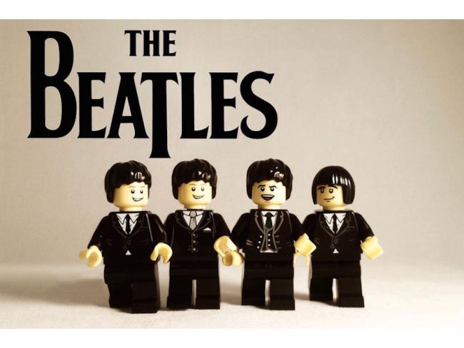 I Beatles riprodotti con i Lego