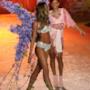 Rihanna in lingerie Victorias Secret 2012 foto - 6