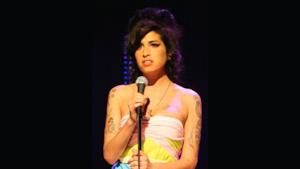 Amy Winehouse, Microsoft criticata per un tweet "venale"