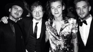 Ed Sheeran e Harry Styles con due amici