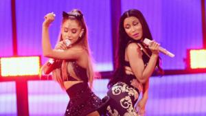 Nicki Minaj e Ariana Grande sul palco