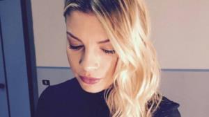 Emma Marrone imbronciata con le sue fan