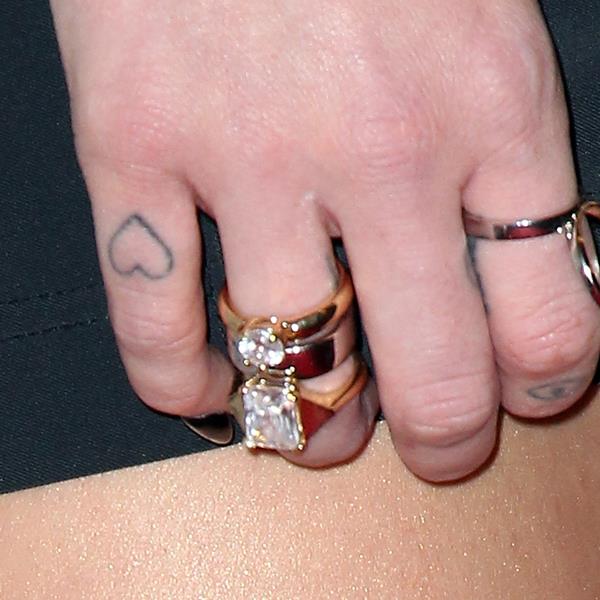 Tatuaggio cuore di Miley Cyrus