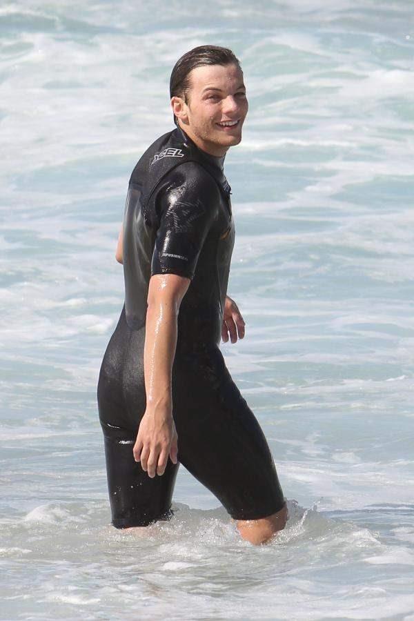 Louis Tomlinson Lookbook - 62