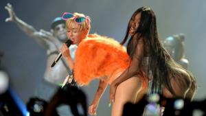 Miley Cyrus twerking al concerto di Monterrey in Messico