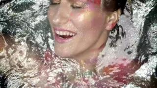 Kylie Minogue and Laura Pausini limpido official video - 24