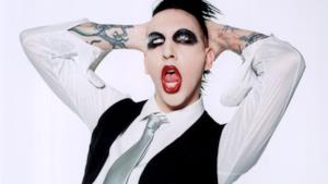 Marilyn Manson con il suo inconfondibile trucco