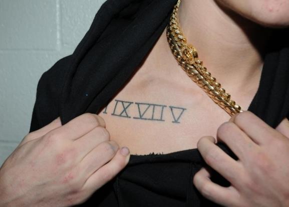 Tatuaggio della scapola destra di Justin Bieber