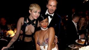 Miley Cyrus, Rihanna e Tom Ford agli amfAR Awards 2014