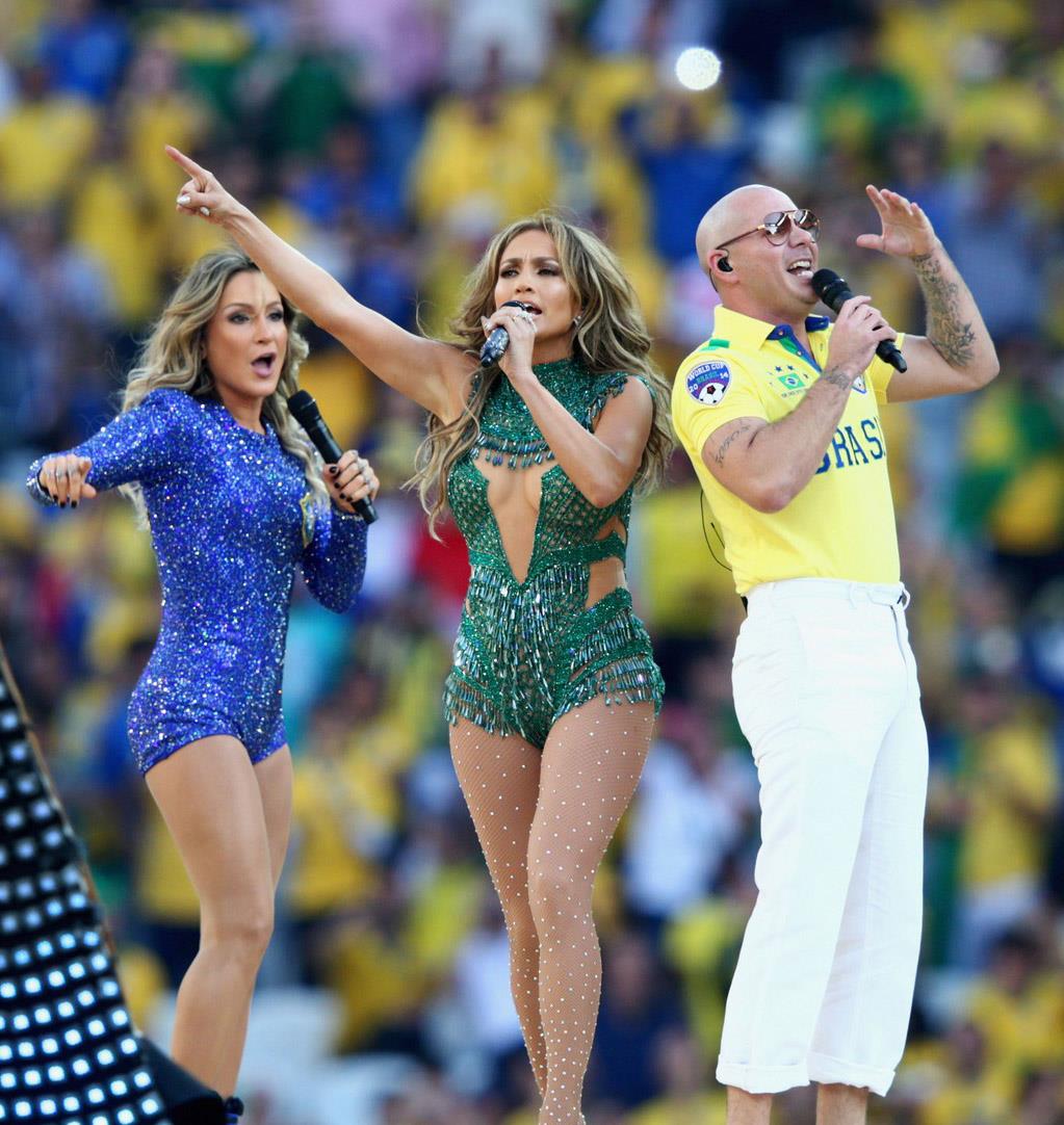 Jennifer Lopez Claudia Leitte e Pitbull sul palco