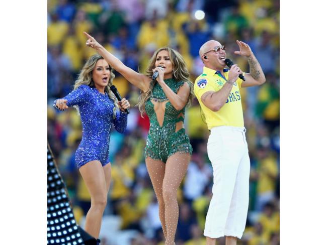 Jennifer Lopez Claudia Leitte e Pitbull sul palco