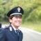 Gianni Morandi vestito da poliziotto