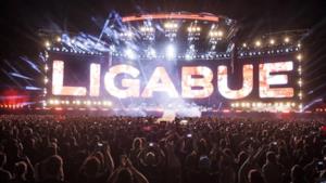 Ligabue sul palco di Campovolo 2015 a Reggio Emilia