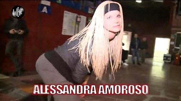Alessandra Amoroso diventa twerkatrice