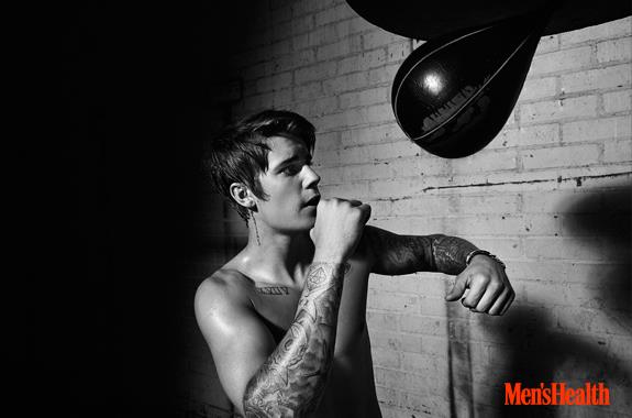 Justin Bieber fa il pugile per Men’s Health
