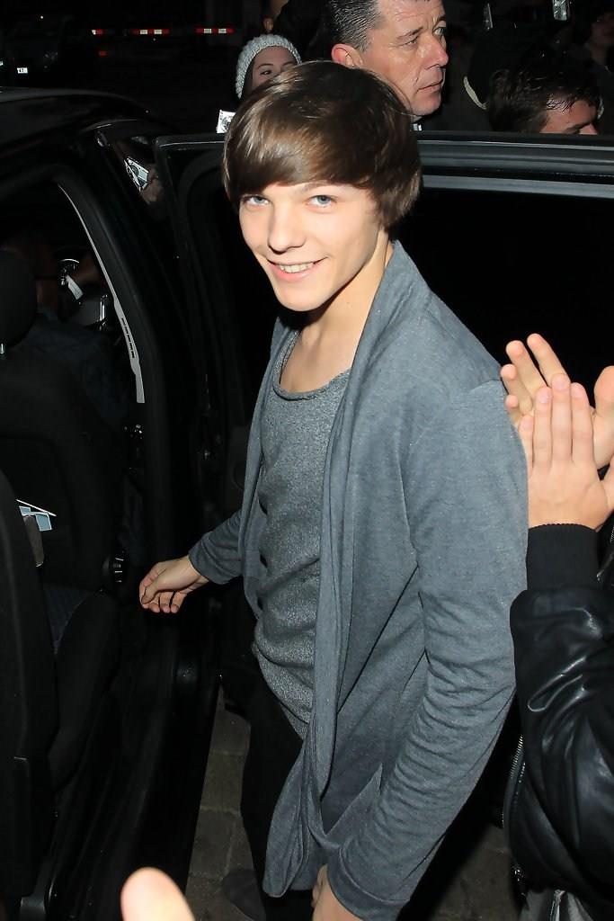 Louis Tomlinson Lookbook - 42