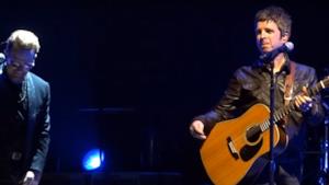 Noel insieme agli U2 sul palco di Londra