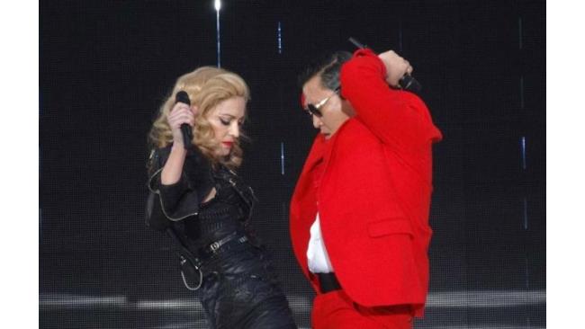 Madonna e Psy ballano Gangnam Style foto - 1